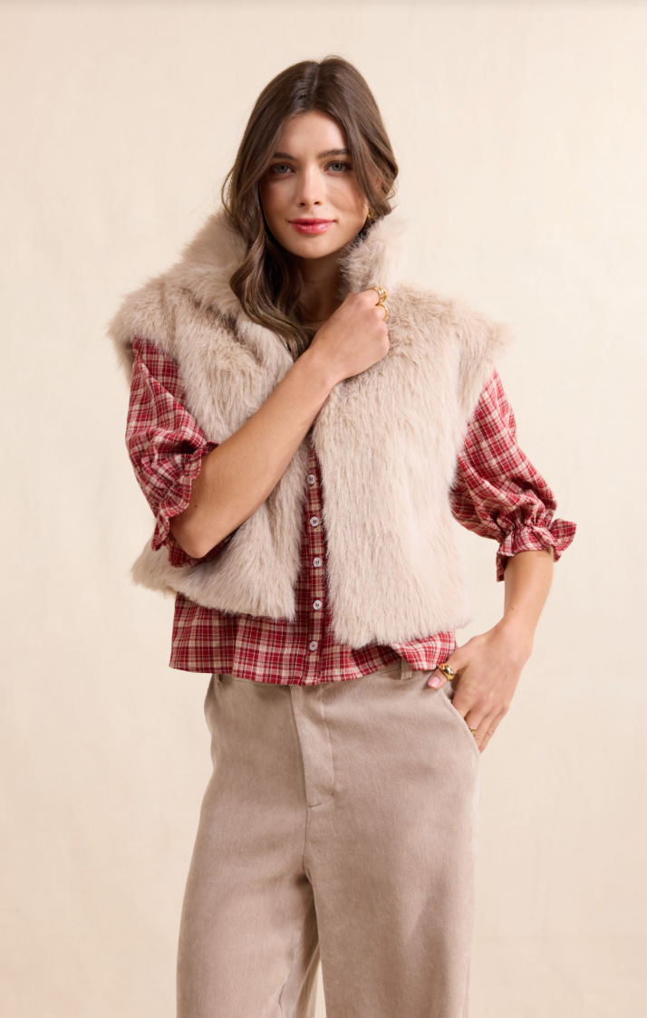 Sadie & Sage Georgette Faux Fur Vest