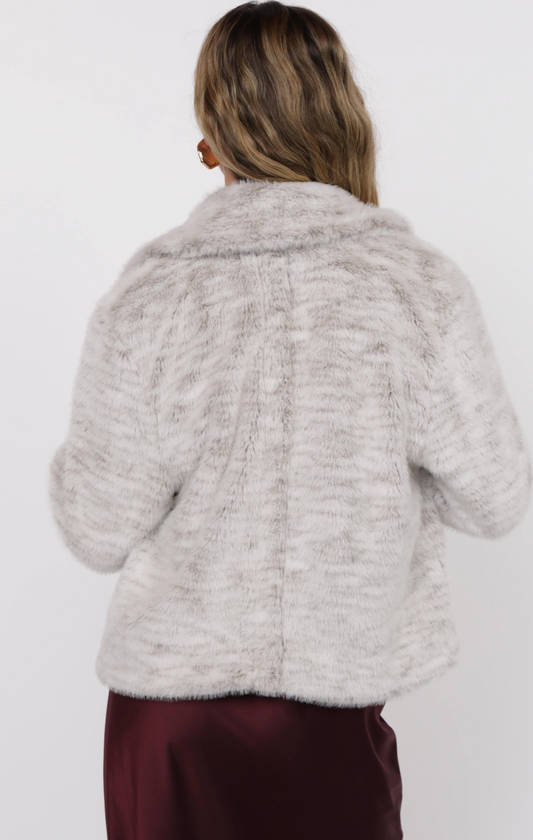 Sage the Label Pretty fab Oversized Collar Faux Fur Coat