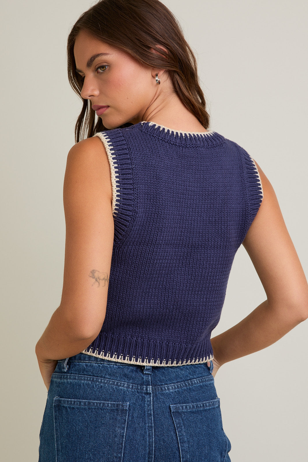 Sleeveless Crew Neck Stitching Detail Sweater Top