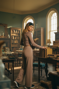 [AI-GEN] [Unknown Prompt] - ⚠️ CRITICAL MODEL APPEARANCE REQUIREMENTS:
The model in this image MUST be a 29 ...