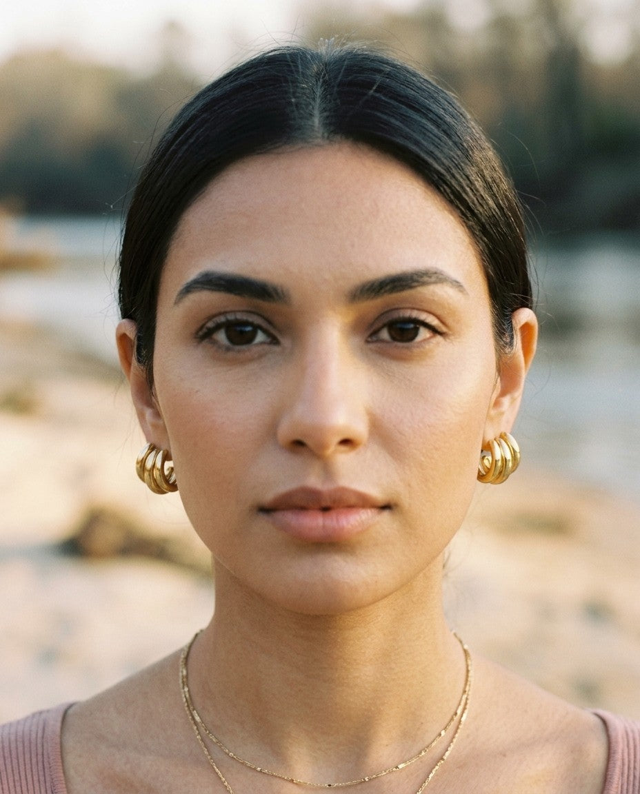 [AI-GEN] Gold-Toned Abstract Geometric Stud Earrings