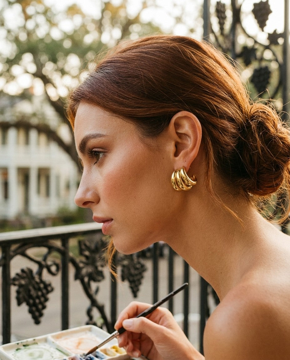 [AI-GEN] Gold-Toned Abstract Geometric Stud Earrings