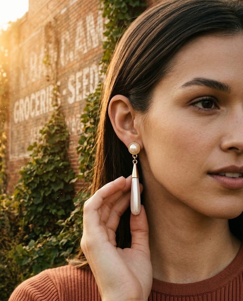 [AI-GEN] Elegant Water Drop Pearl Earrings