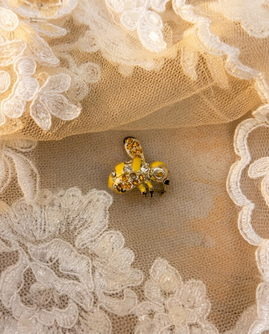 [AI-GEN] OOAK Vintage Bee Pin