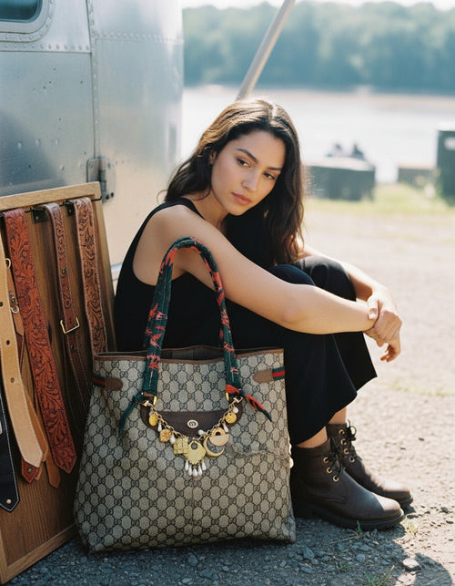 [AI-GEN] OOAK Vintage Gucci Supreme Shopper with Bag Chain