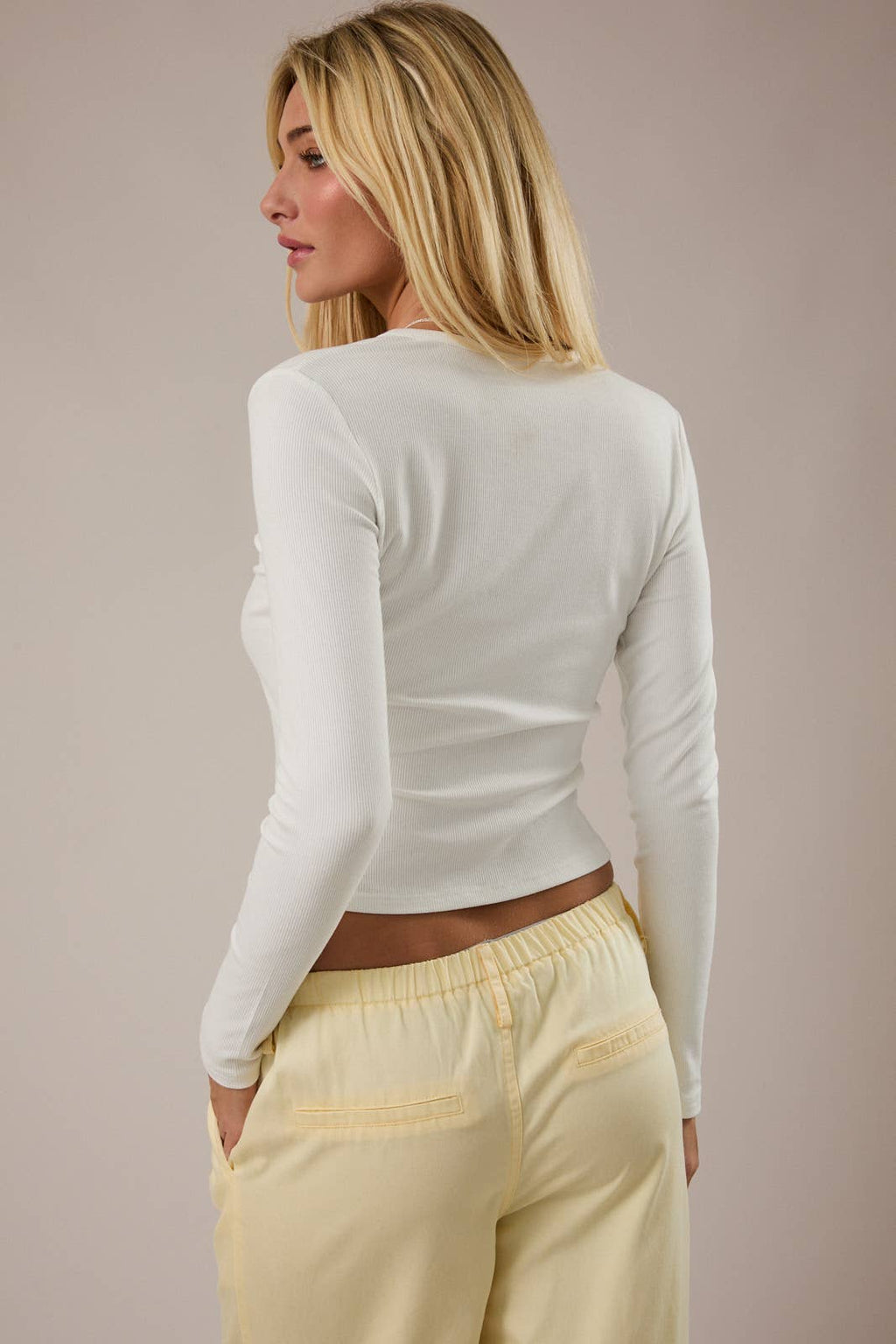 ROUND NECK LONG SLEEVE BUTTON DOWN RIB TOP
