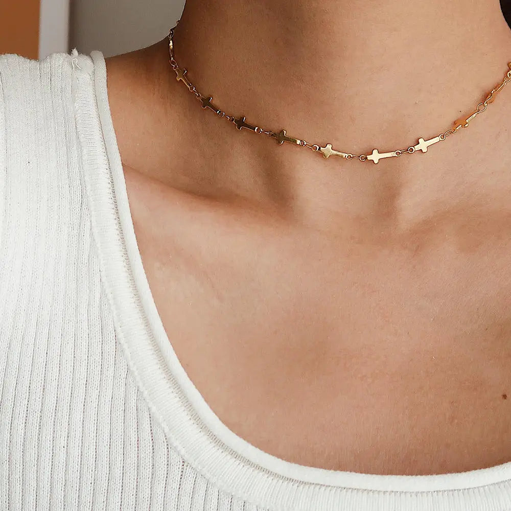 Dilara Cross Choker