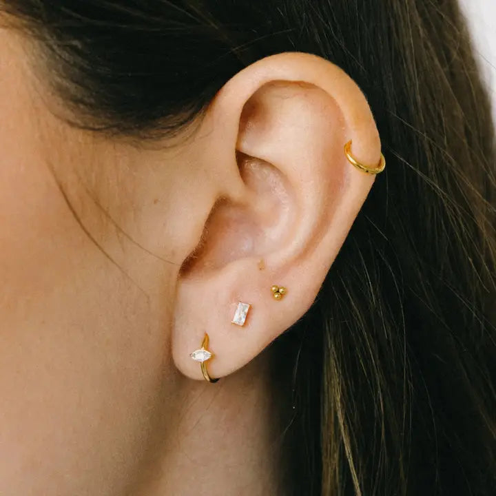 Aiti Baguette Flat Back Stud