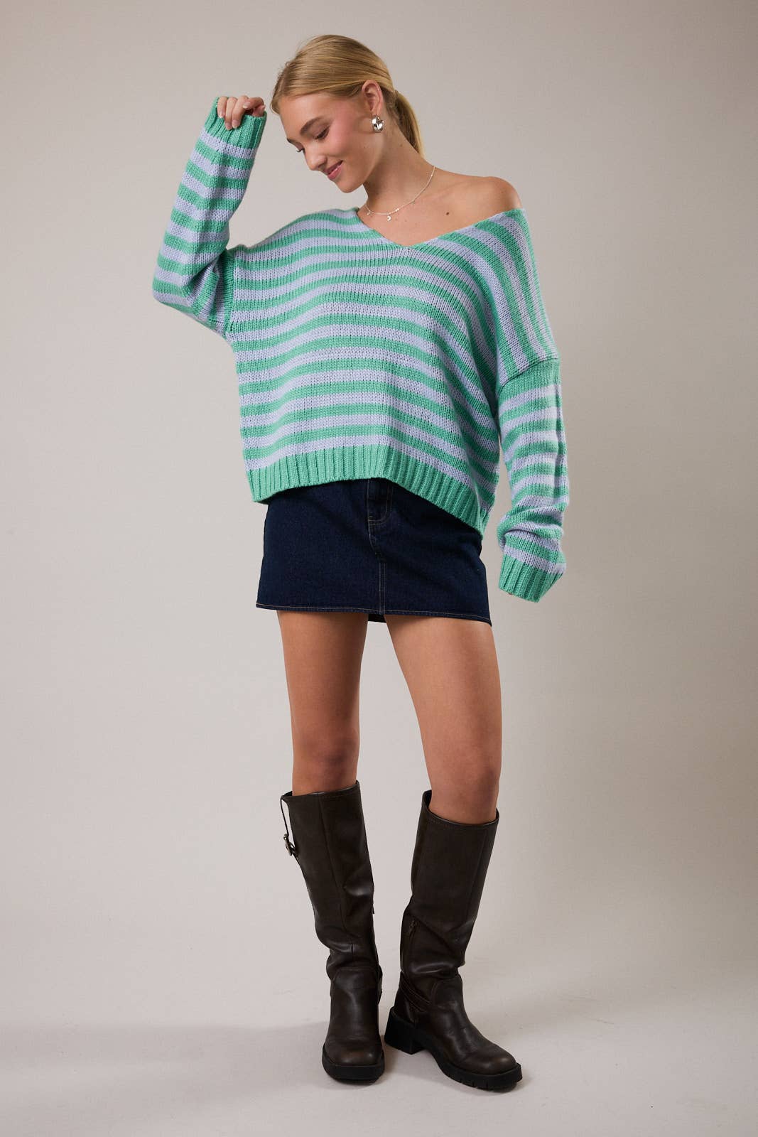 V-NECK LONG SLEEVE STRIPE SWEATER TOP