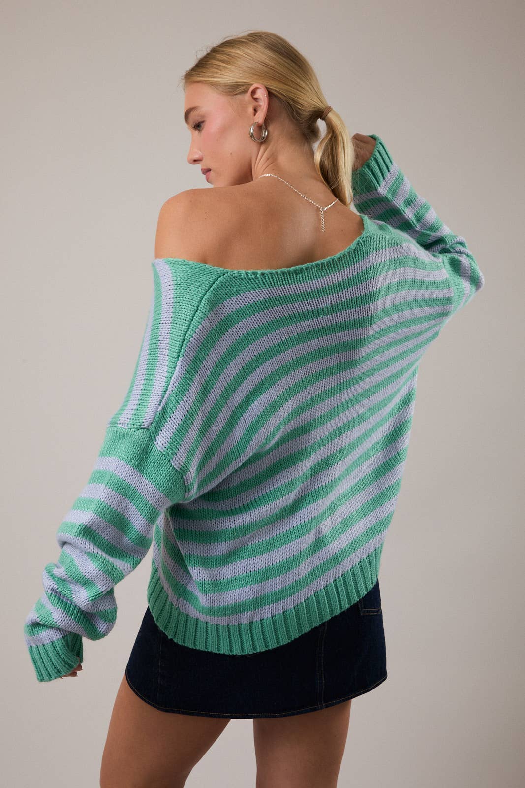 V-NECK LONG SLEEVE STRIPE SWEATER TOP