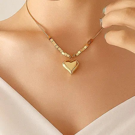 Bellamy 18K Gold Classic Heart Necklace