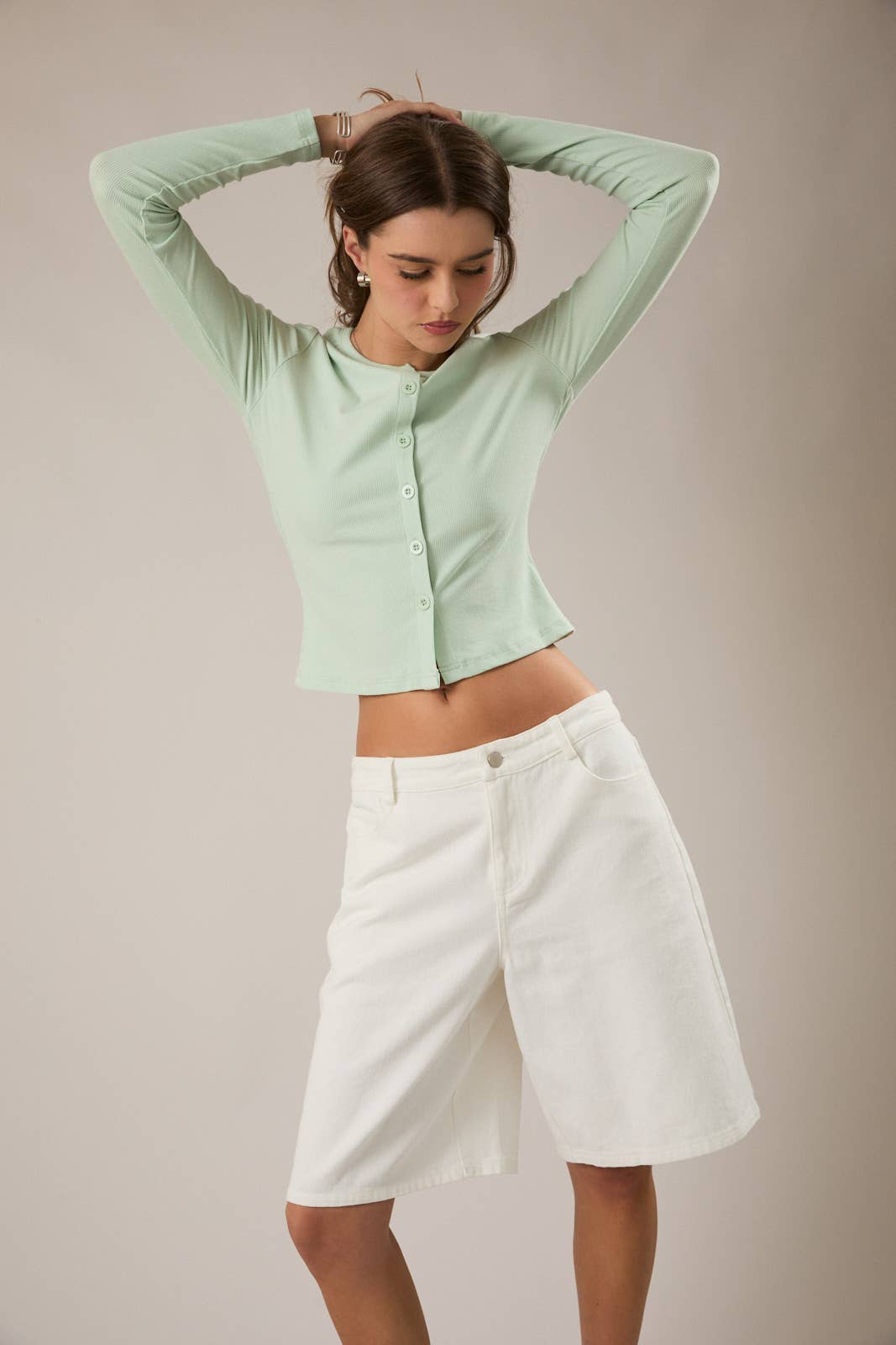 ROUND NECK LONG SLEEVE BUTTON DOWN RIB TOP