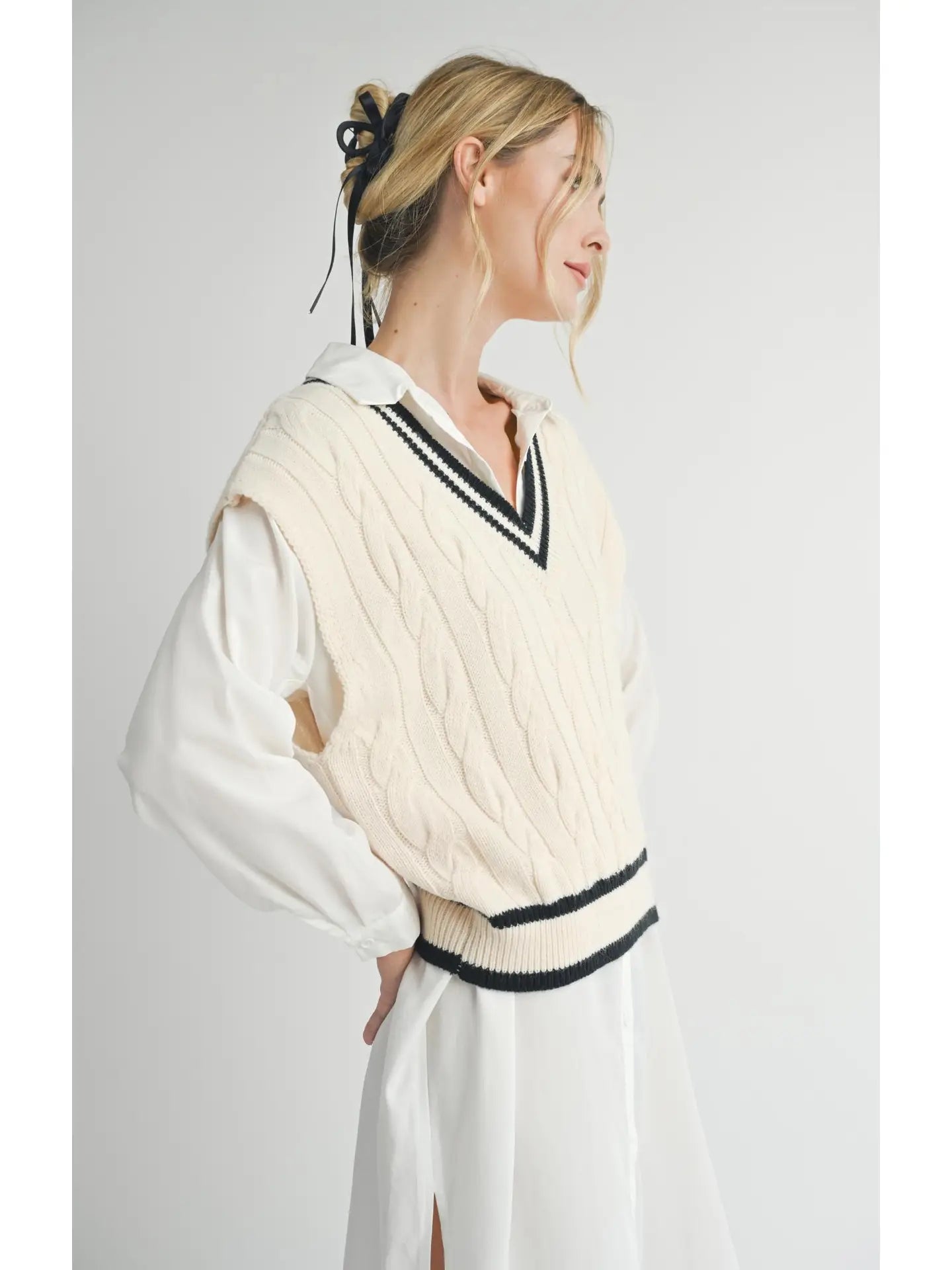 Sadie & Sage Tara V Neck Cable Sweater