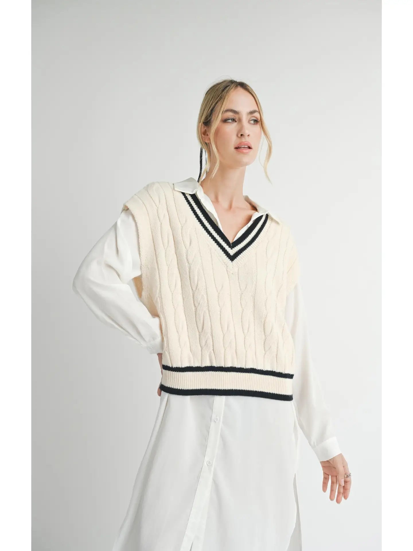 Sadie & Sage Tara V Neck Cable Sweater