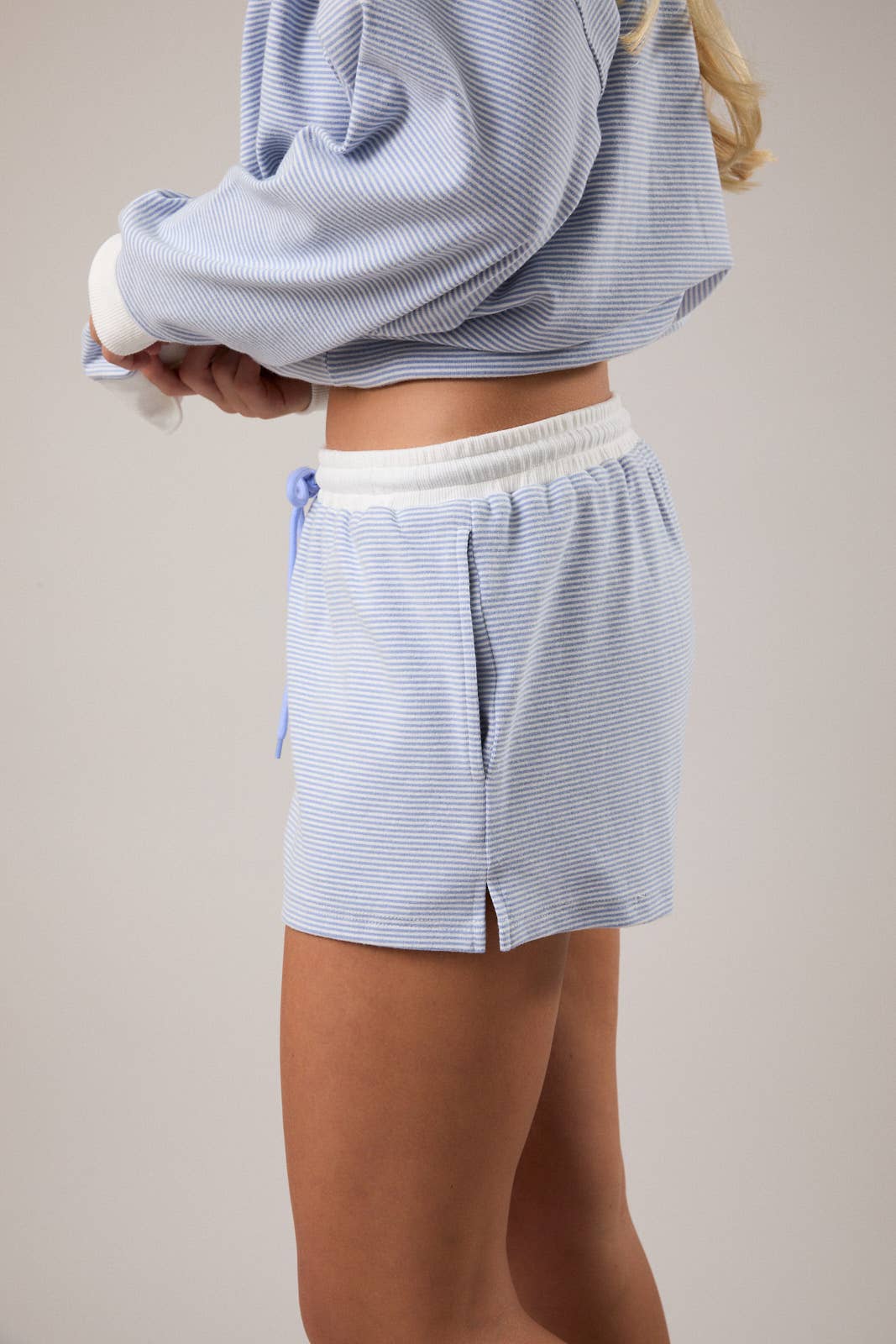 MID RISE STRIPE SHORTS