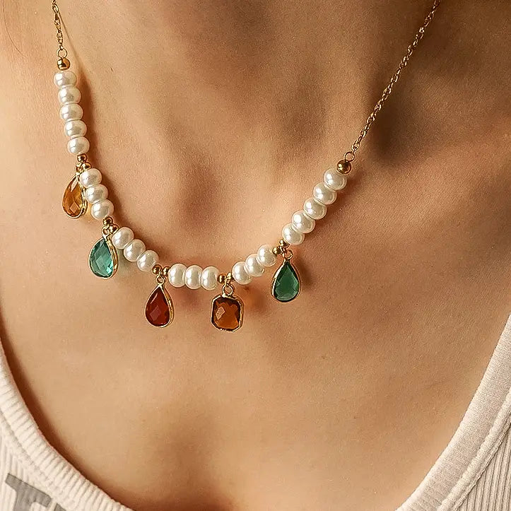 Voeux Party CZ Stone and Pearl Necklace