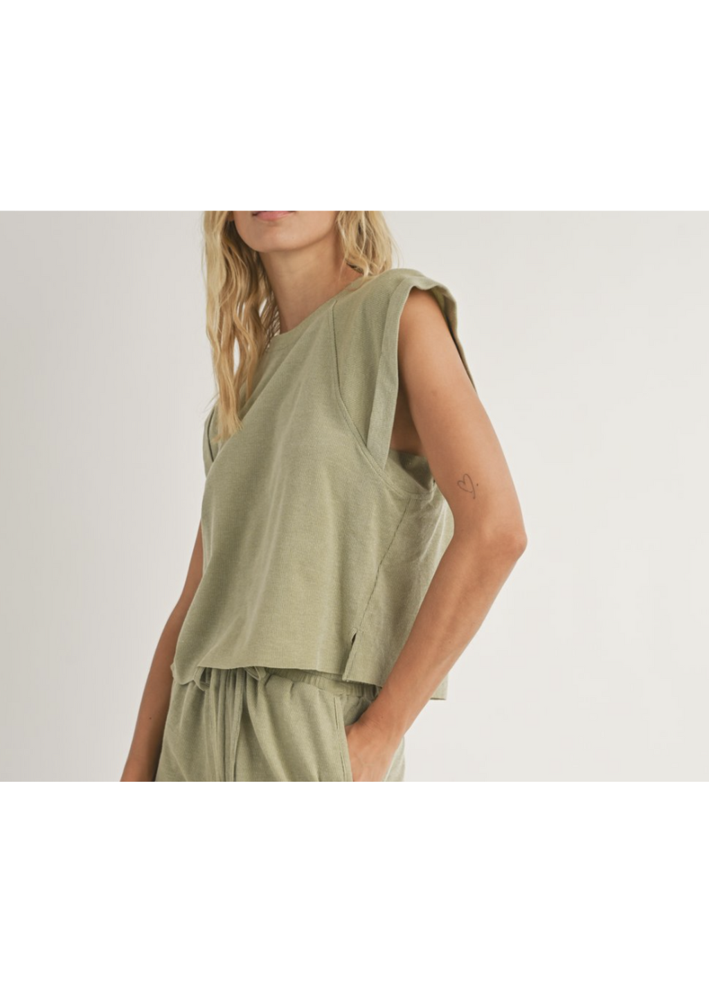 Sadie & Sage Sightseeing Cuff Sleeve Top