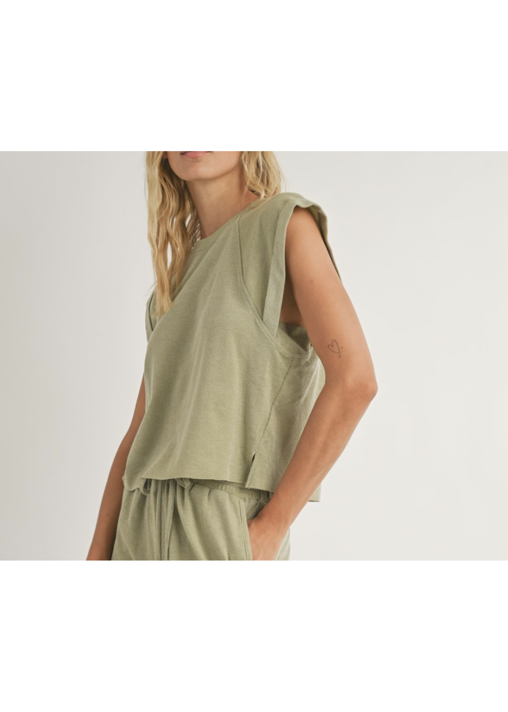 Sadie & Sage Sightseeing Cuff Sleeve Top