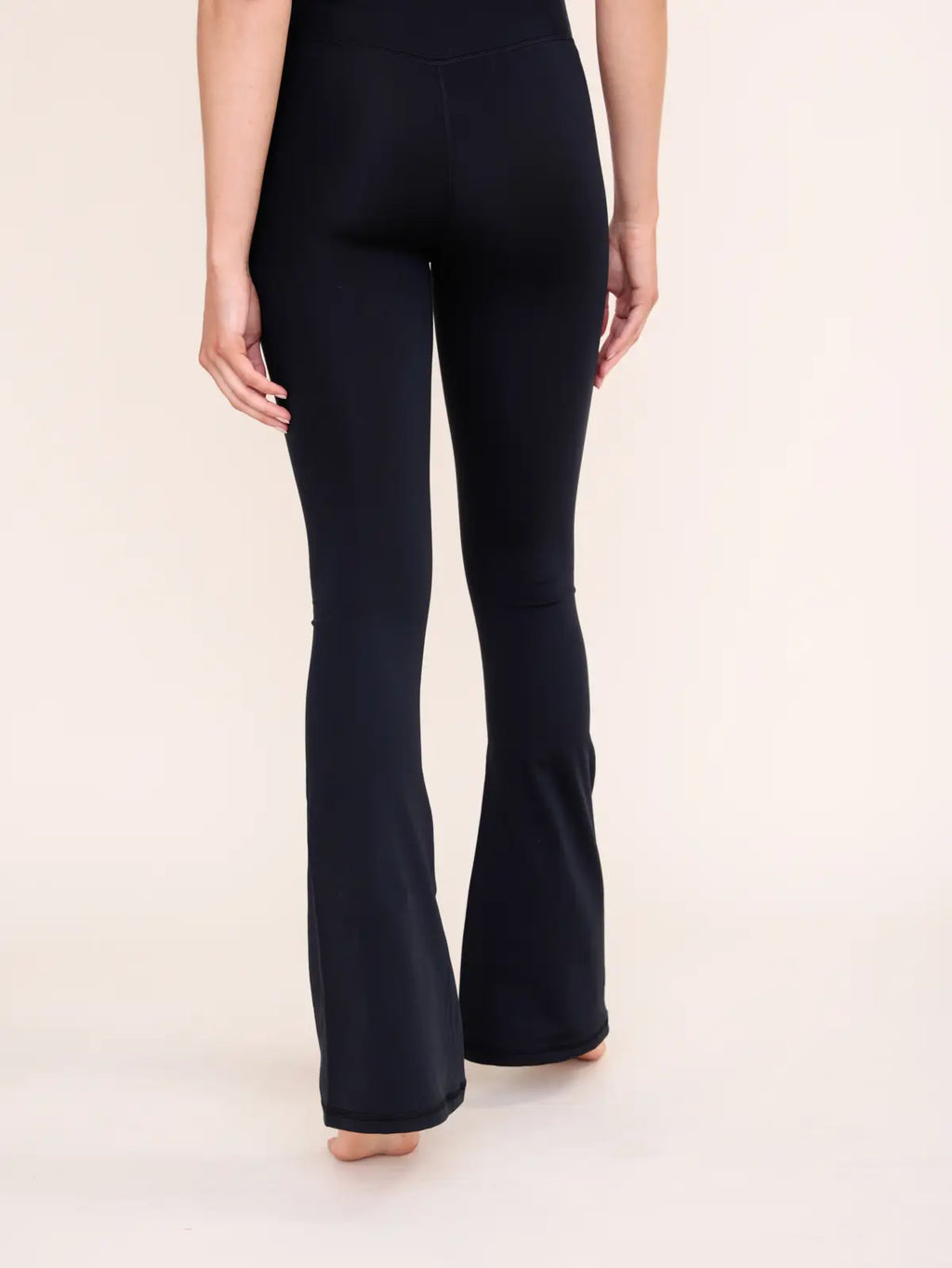 Venice Crossover Waist Yoga Pant