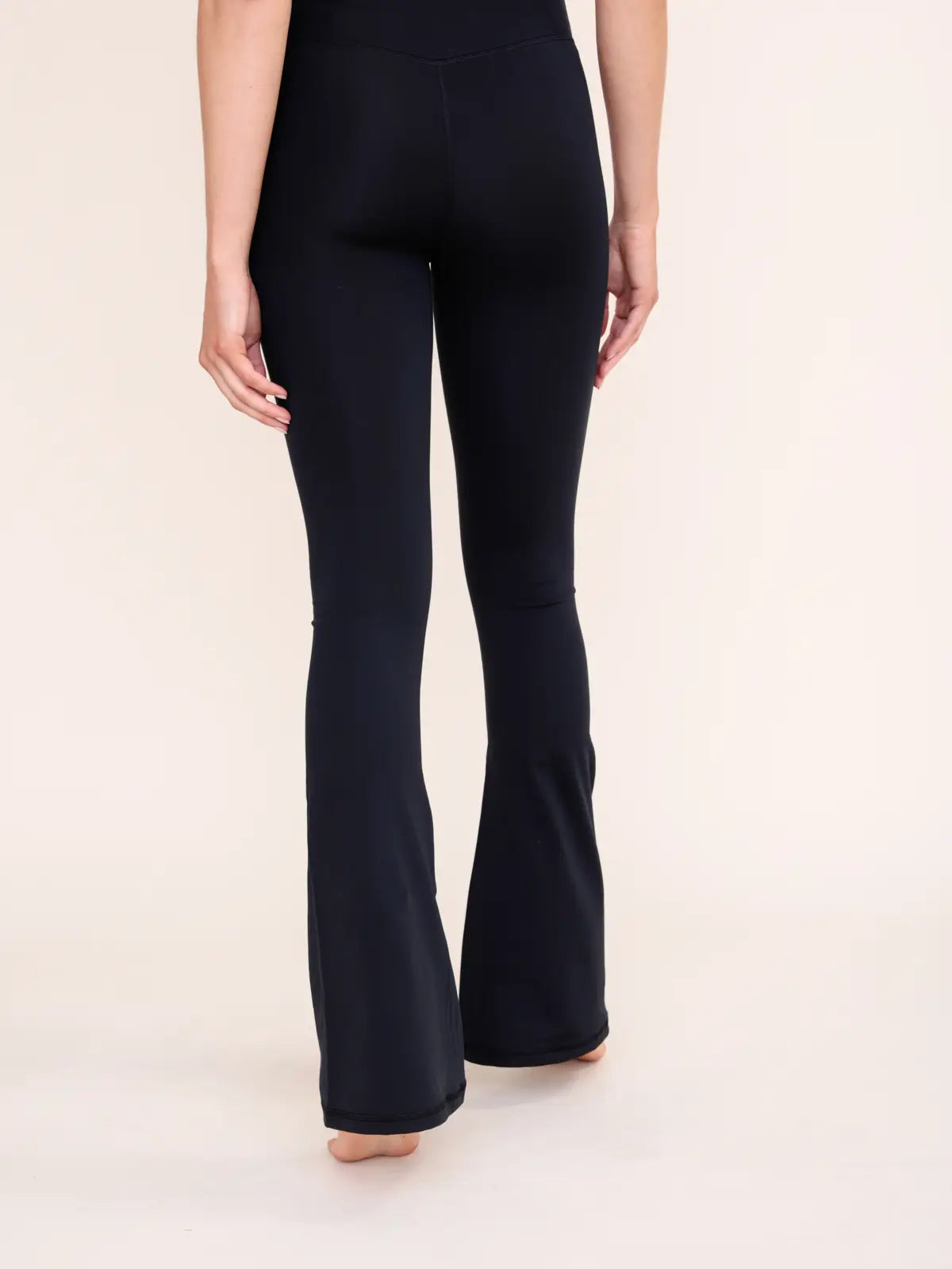 Venice Crossover Waist Yoga Pant