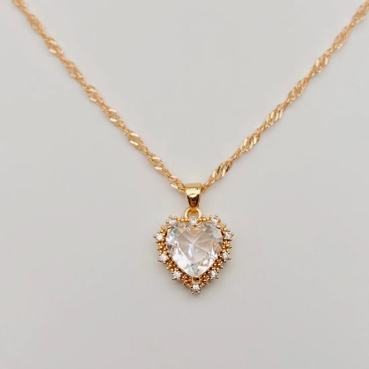 Heart-shaped Pendant Necklace